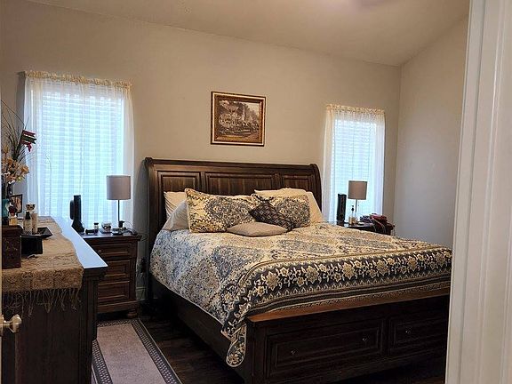 5th image of 40 Briarwood Cir