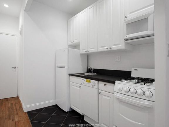 3rd image of 232 E 83rd St APT 3FW