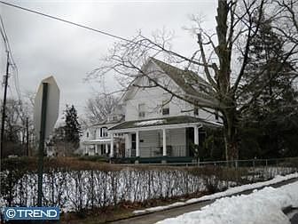 2nd image of 266 Park Ave
