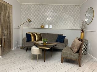 4194 Seville St, Las Vegas, NV 89121