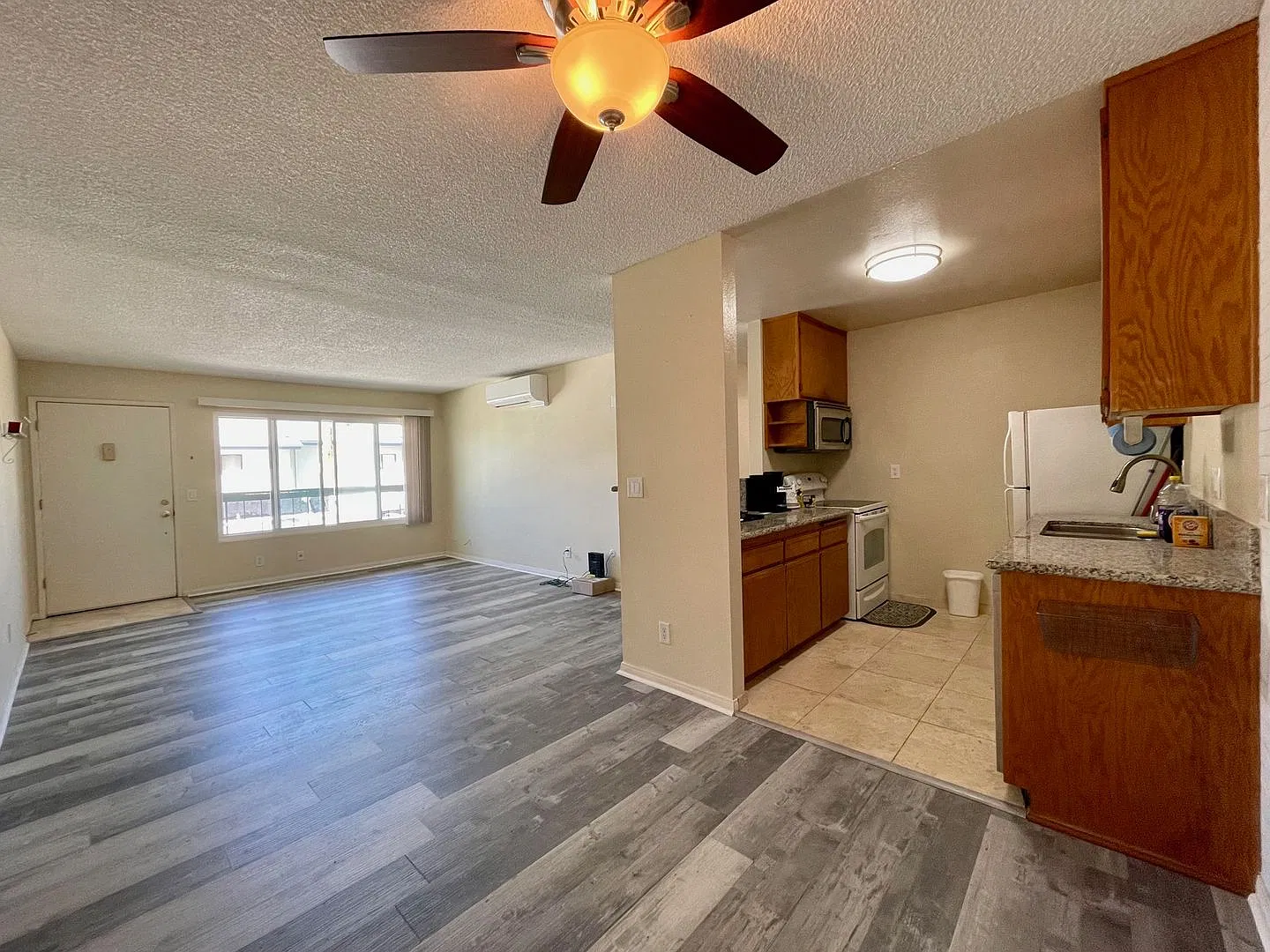 Gorgeous 1 Bedroom 1 Bathroom Condo with Large Garage! — Photo 1