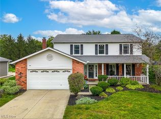17100 Greenwood Dr, Strongsville, OH