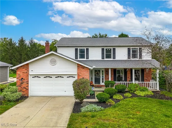 17100 Greenwood Dr, Strongsville, OH 44149