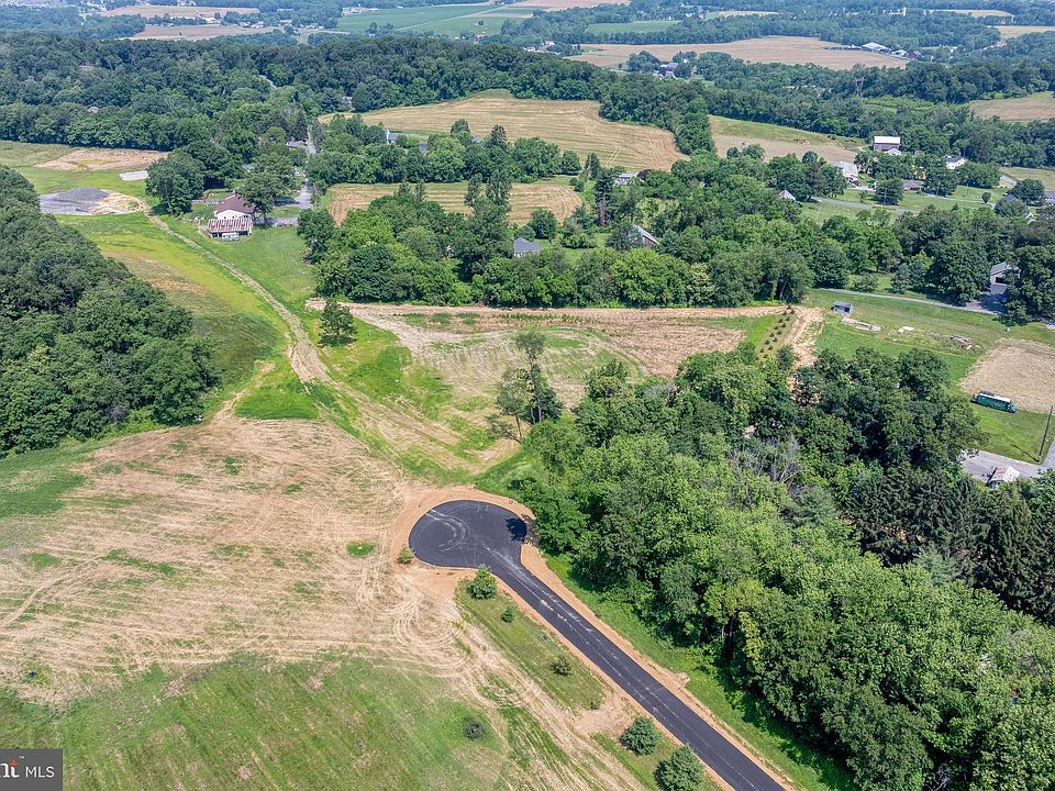 2nd image of 528 Phillips Dr Lot 2