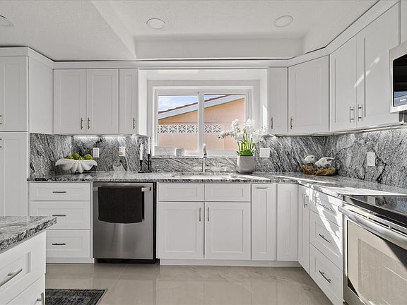 3rd image of 3961 HEADSAIL DRIVE