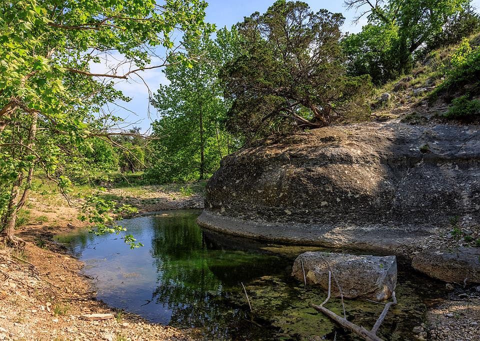 1st image of 1820 Pressler Henke Rd