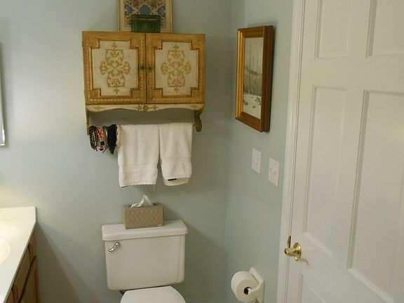 Guestroom Bathroom