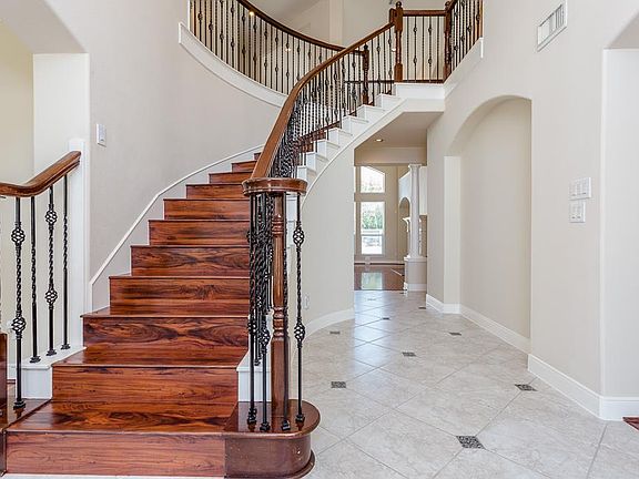 3rd image of 5210 Fountainbrook Ln