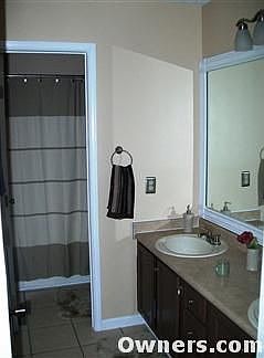 Masterbath with his & her vannity