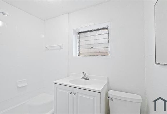 3rd image of 2255 SW 7th St APT 2