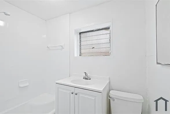 2255 SW 7th St #2 — Photo 3
