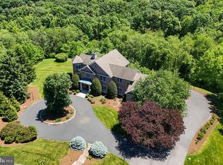 3 Conestoga Ln, Mechanicsburg, PA 17050