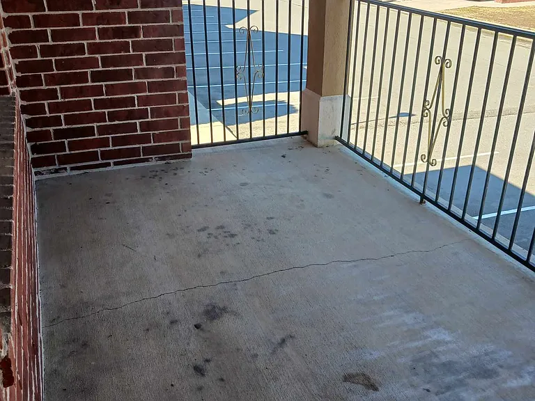 Sunset Place Apartments — Photo 18