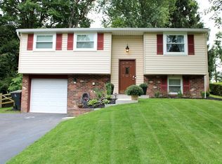 216 Leatherbark Rd, Cranberry Township, PA 16066