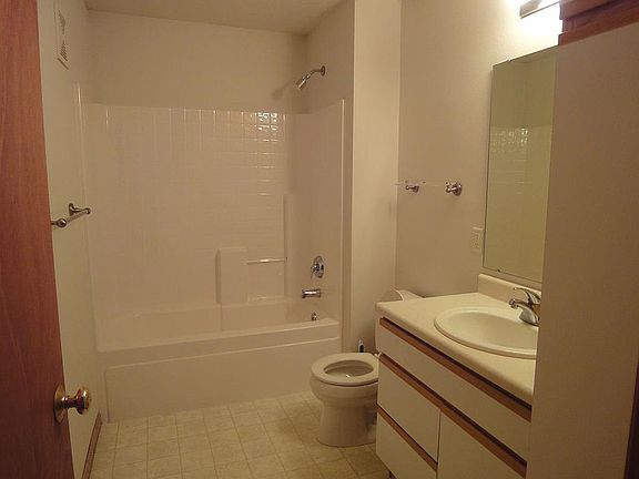 5th image of 2855 Coral Ct APT 304