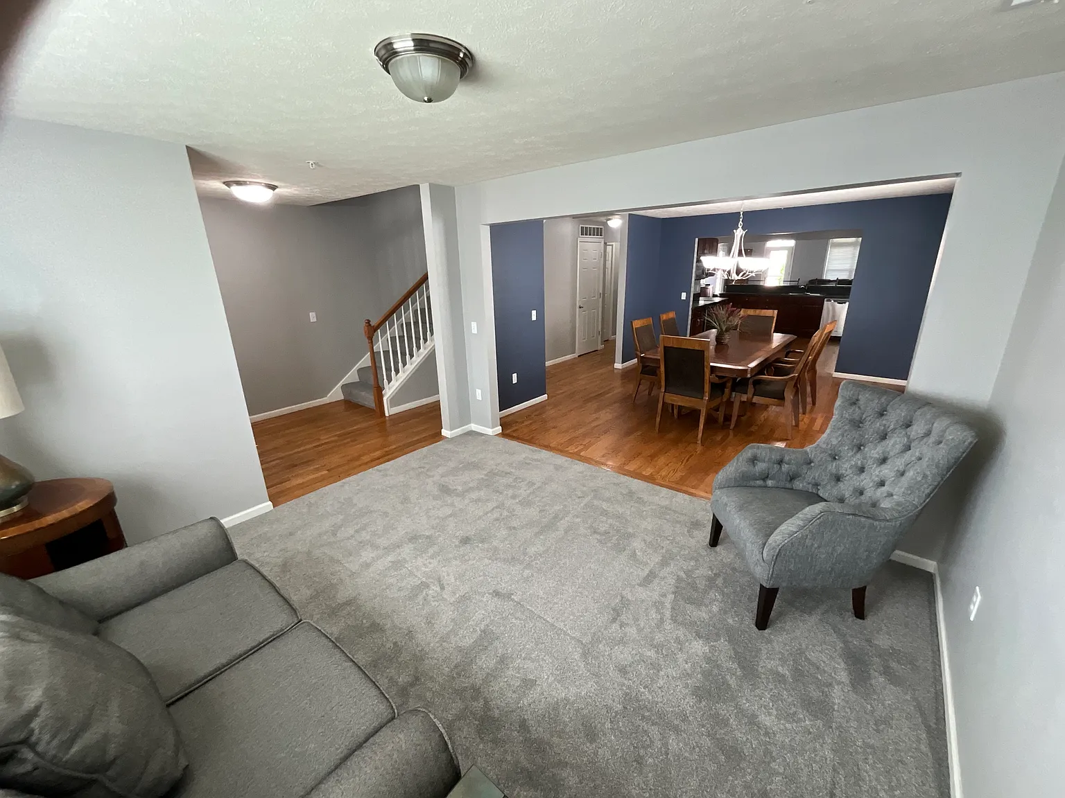 4 bed, 2.5 bath, 3500 sqft, $4,000 — Photo 3