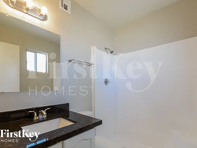 18216 N 24th Dr — Photo 8
