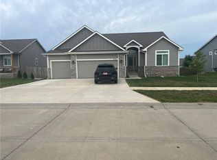 9736 Lavender Ln, Manhattan, KS 66502
