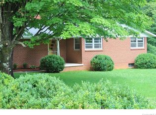 11 Swiss Pine Lake Dr, Spruce Pine, NC 28777