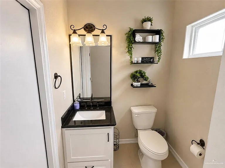 2708 E Imperial Oaks Dr — Photo 11