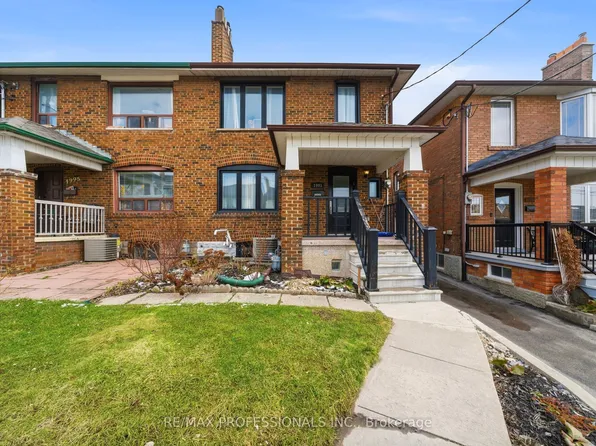 1993 Dufferin St, Toronto, ON M6E 3P9