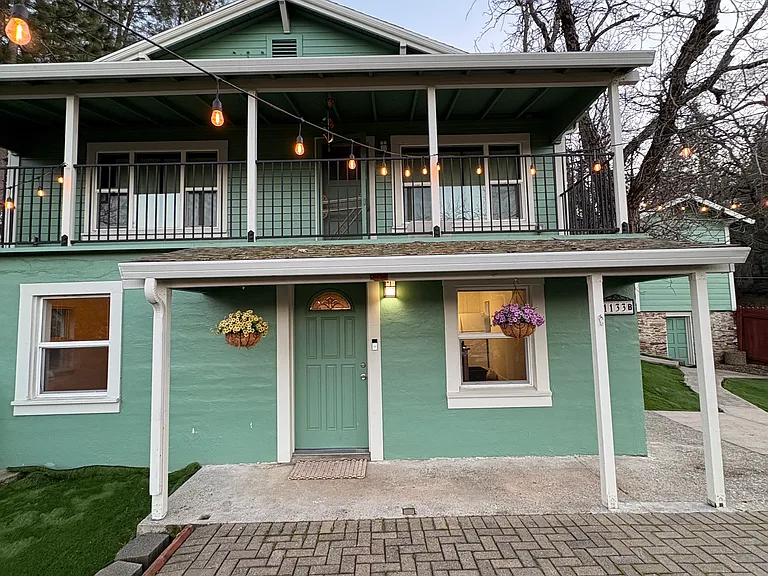 1133 Turner Ct #B — Photo 1