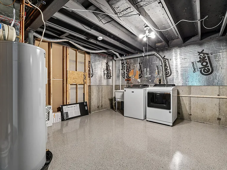 1608 Shady Cove Ln — Photo 46