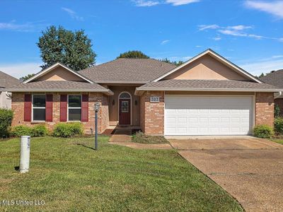 327 Cascades Cir E, Clinton, MS, 39056
