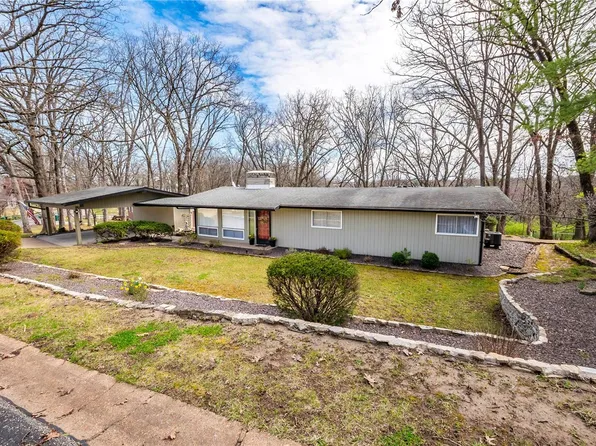 19 Glenwood Dr, Fenton, MO 63026