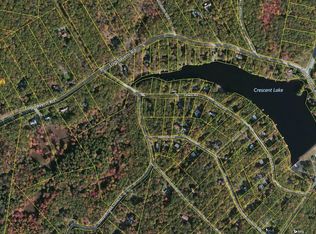 11 Log Tavern Dr, Milford, PA 18337