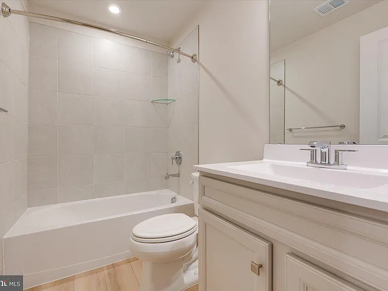 7238 Musca Shire Ln — Photo 6
