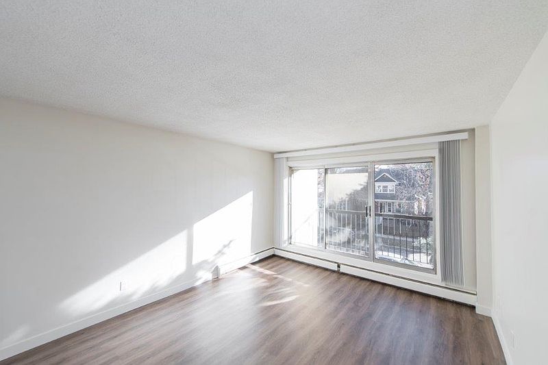 Calgary Apartment for rent - 1 Bedroom — photo 2