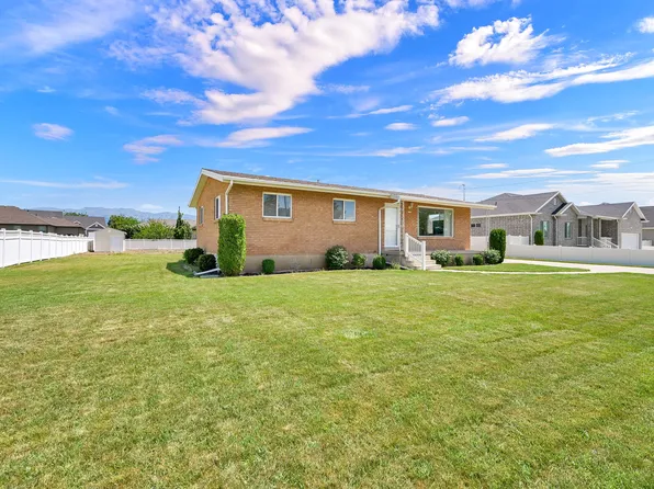 2467 S 2000 W, Syracuse, UT 84075