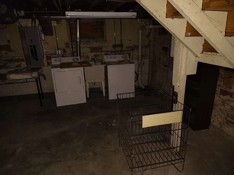 4342 Willys Pkwy — Photo 25