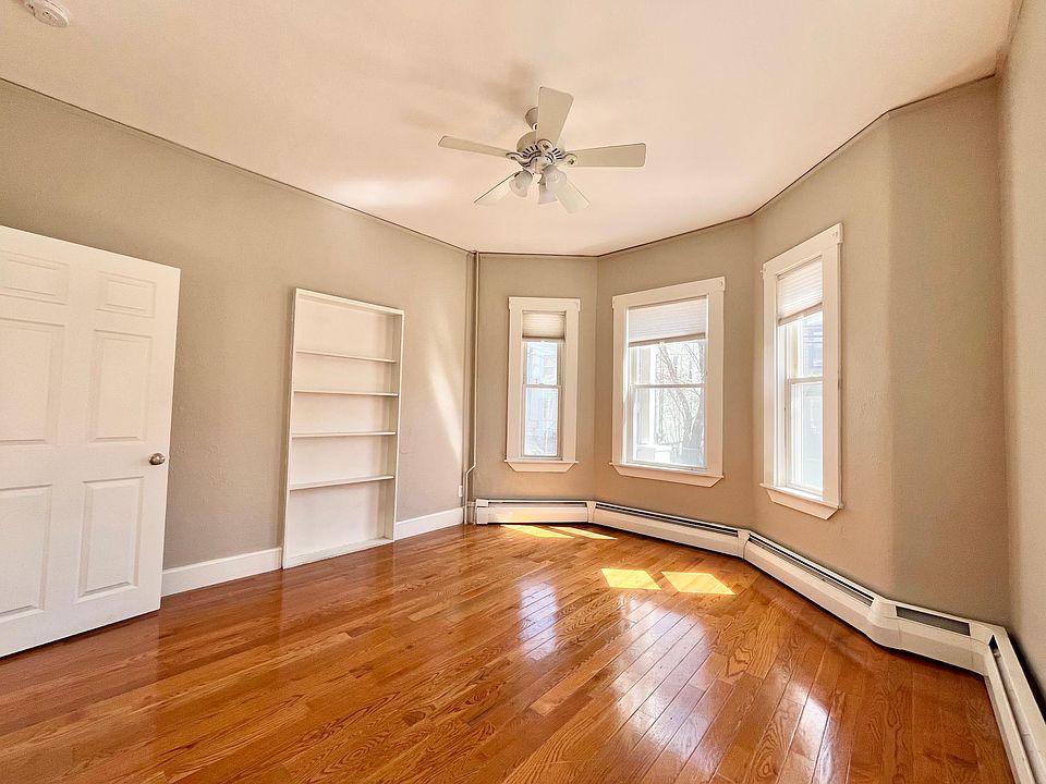 1st image of 47 Riverdale St