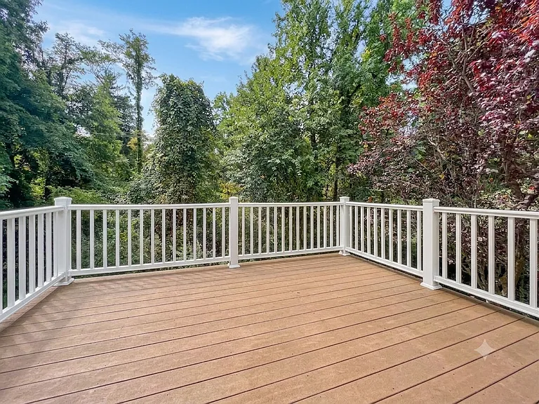 61 N River Dr — Photo 7