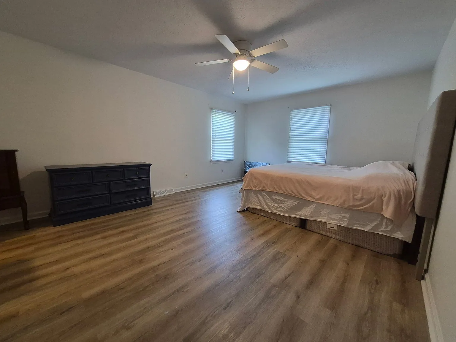 4 bed, 3.0 bath, $2,250 — Photo 4