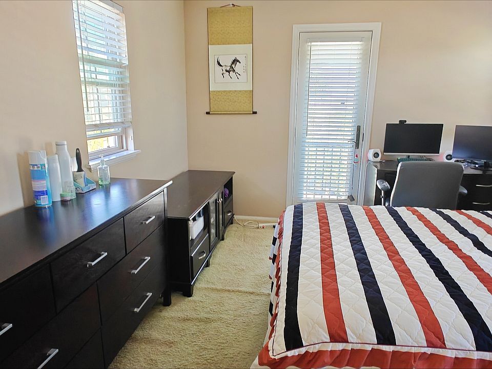 2nd image of 7049 Cantaberra Ct