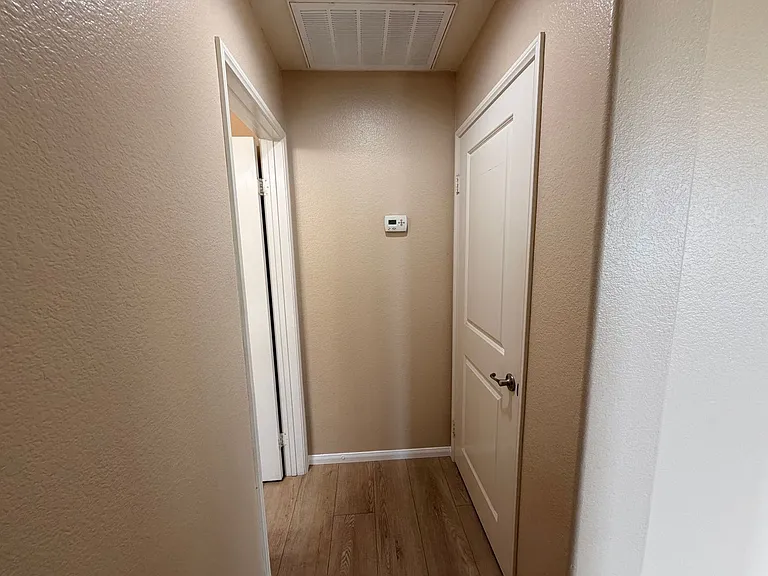 1729 Cripple Creek Dr #4 — Photo 31