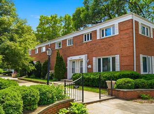 1155 Peterson Ave Unit B, Park Ridge, IL 60068