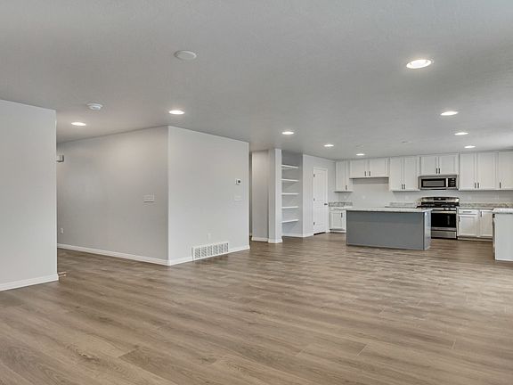 4th image of 6640 S Quarter Creek Dr