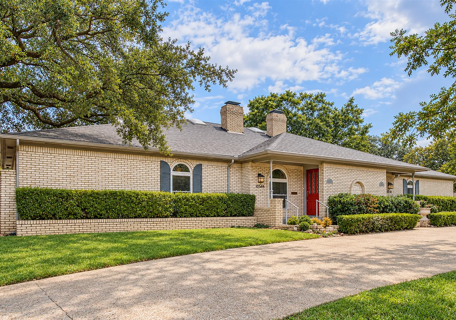Preston Hollow Luxury! — Photo 1