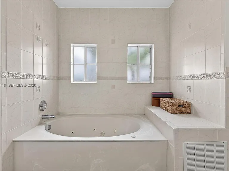 15874 SW 138th Ter — Photo 44
