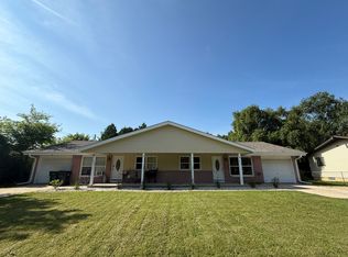 211 E Paradise Dr #211, West Bend, WI 53095