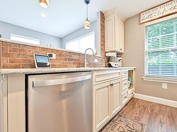 5th image of 1511 John Adams Ct #1511