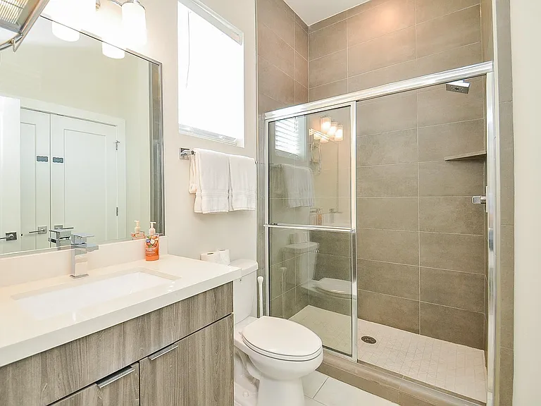 5811 Fairdale Ln #B — Photo 15