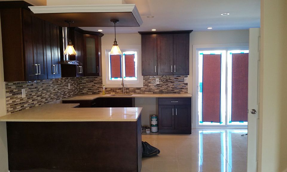 1st image of 215-32 106 Avenue