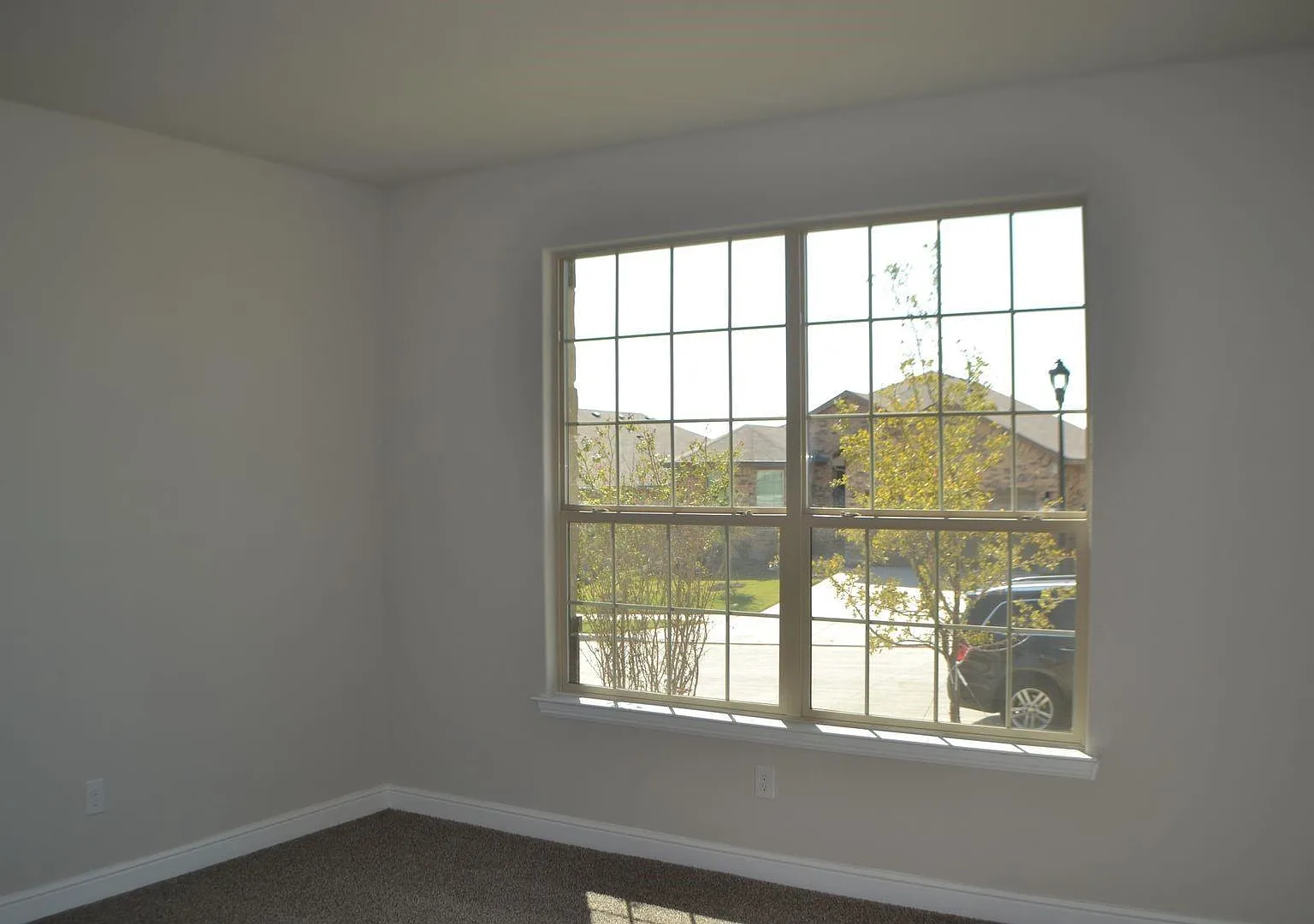4 bed, 2189 sqft, $2,550 — Photo 4
