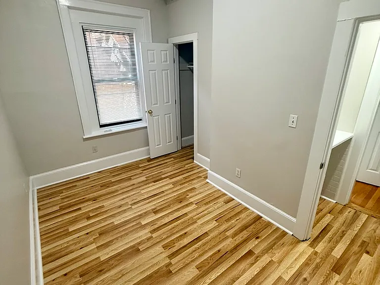 10 Fairfield St #3 — Photo 8