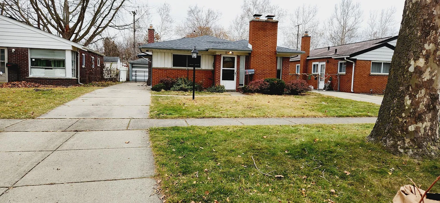 5000 McKinley St photo 1